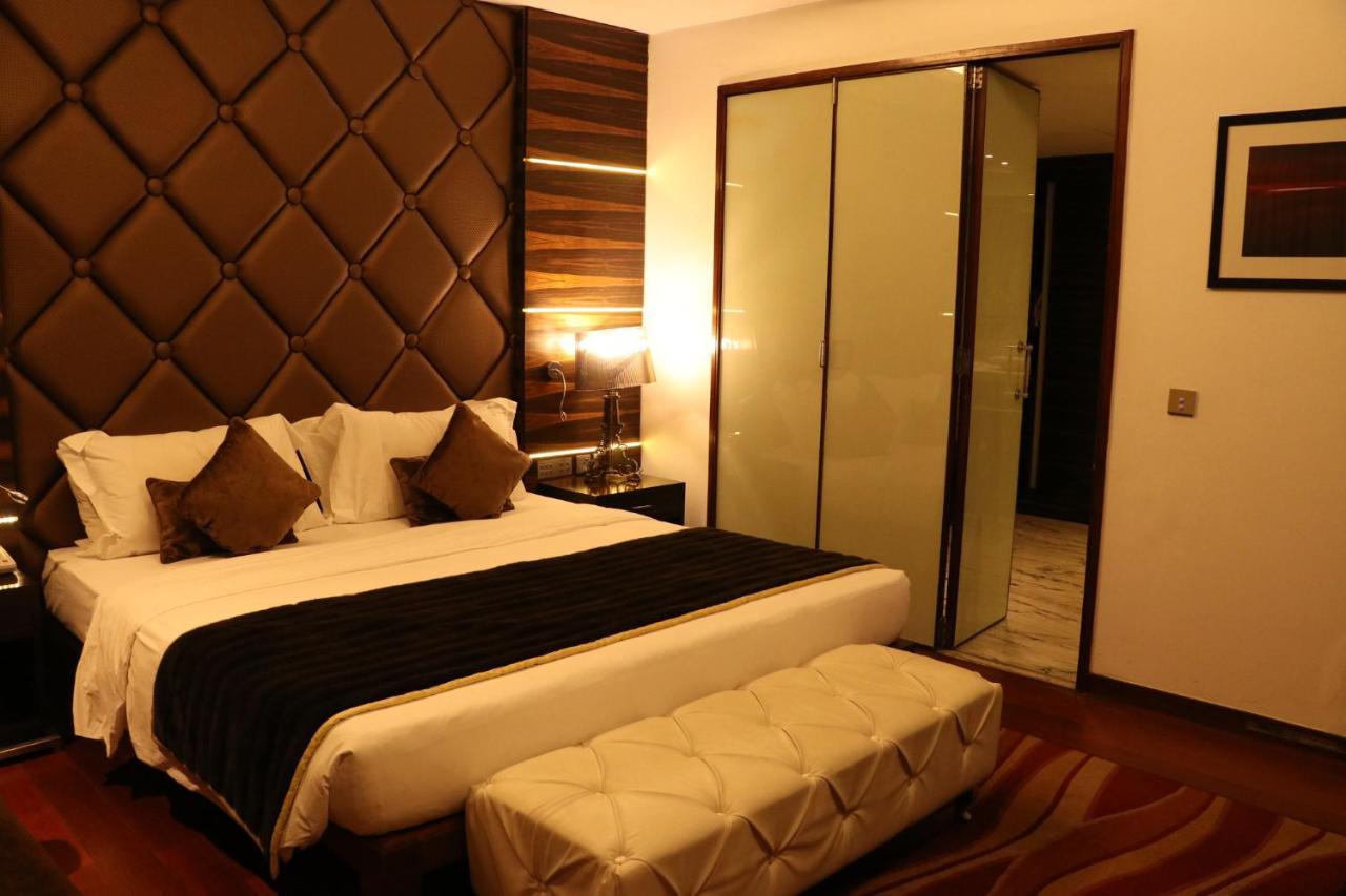 Holiday Inn Chandigarh Panchkula, An Ihg Hotel מראה חיצוני תמונה